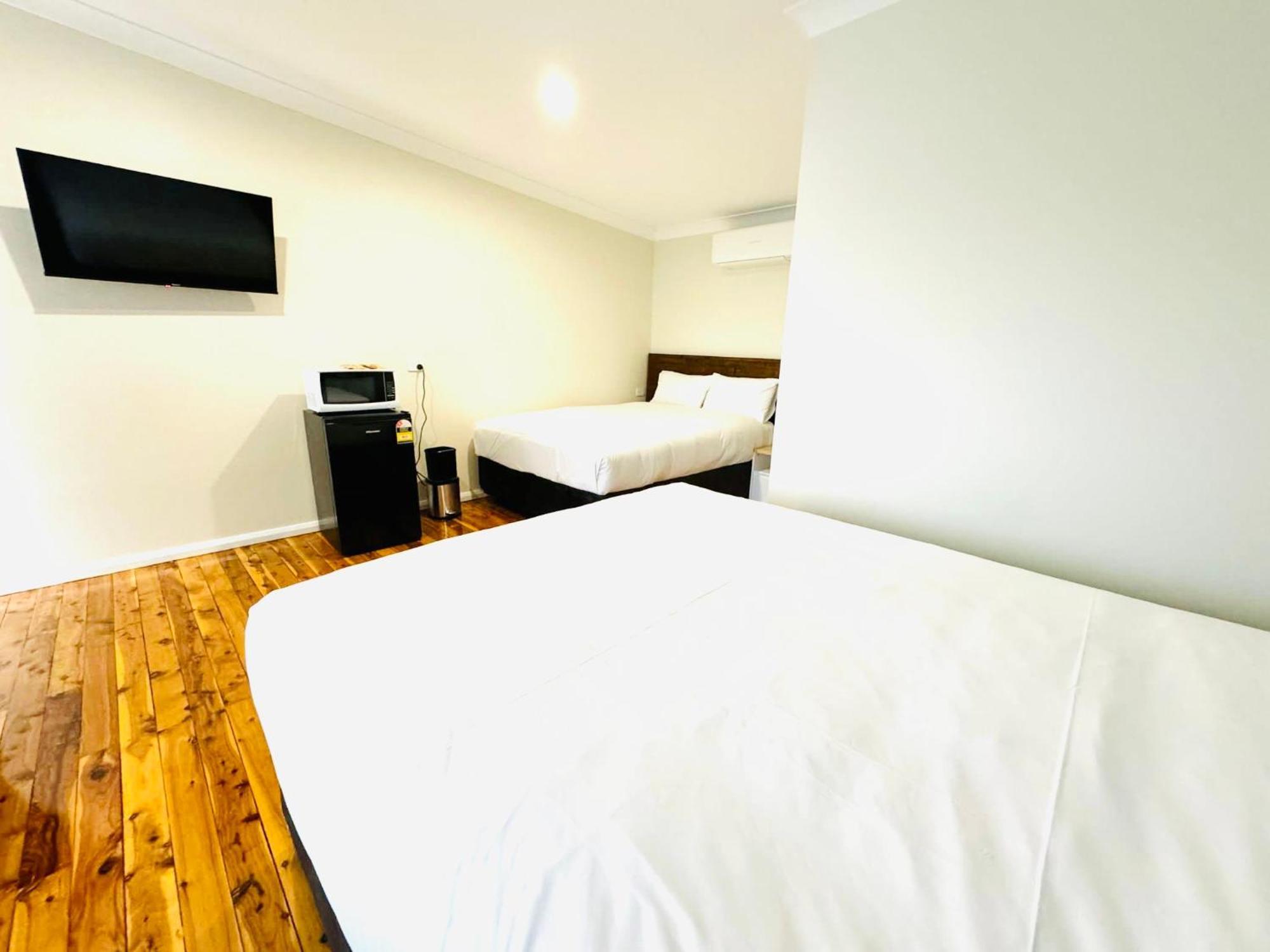 Seven Inn Wagga Wagga Bagian luar foto