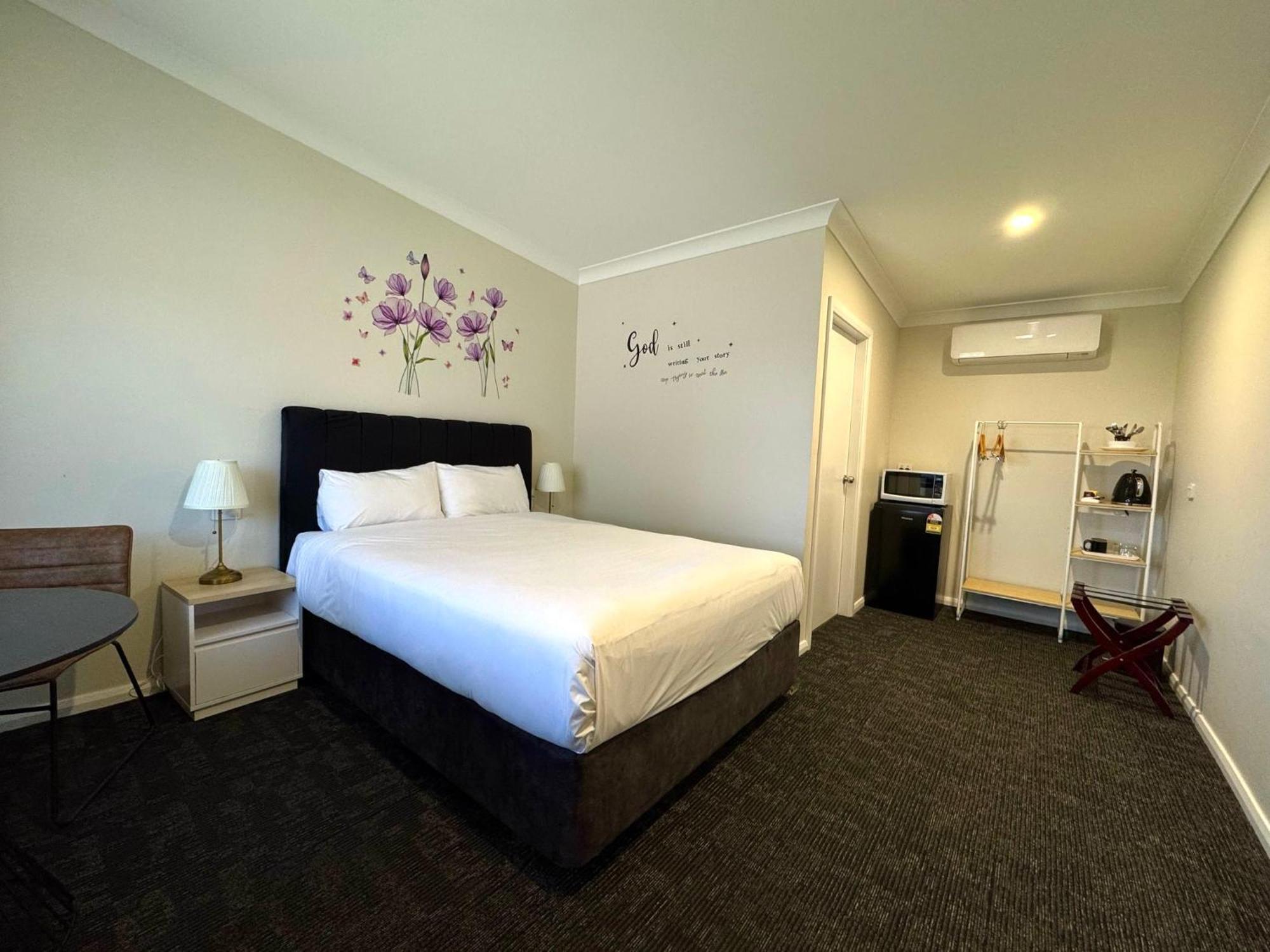 Seven Inn Wagga Wagga Bagian luar foto